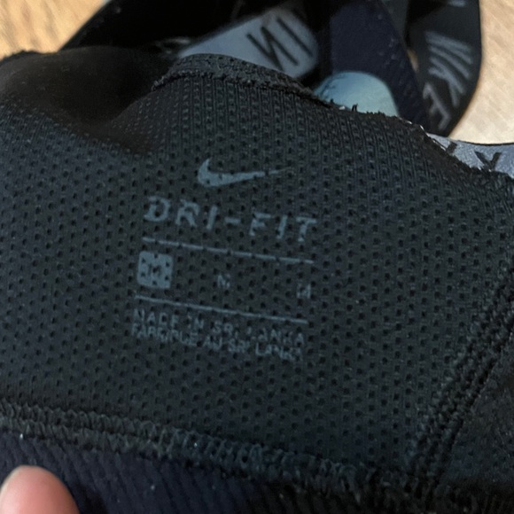 Nike Gray and Black Sports Bra Seamless Design - Picture 3 of 3